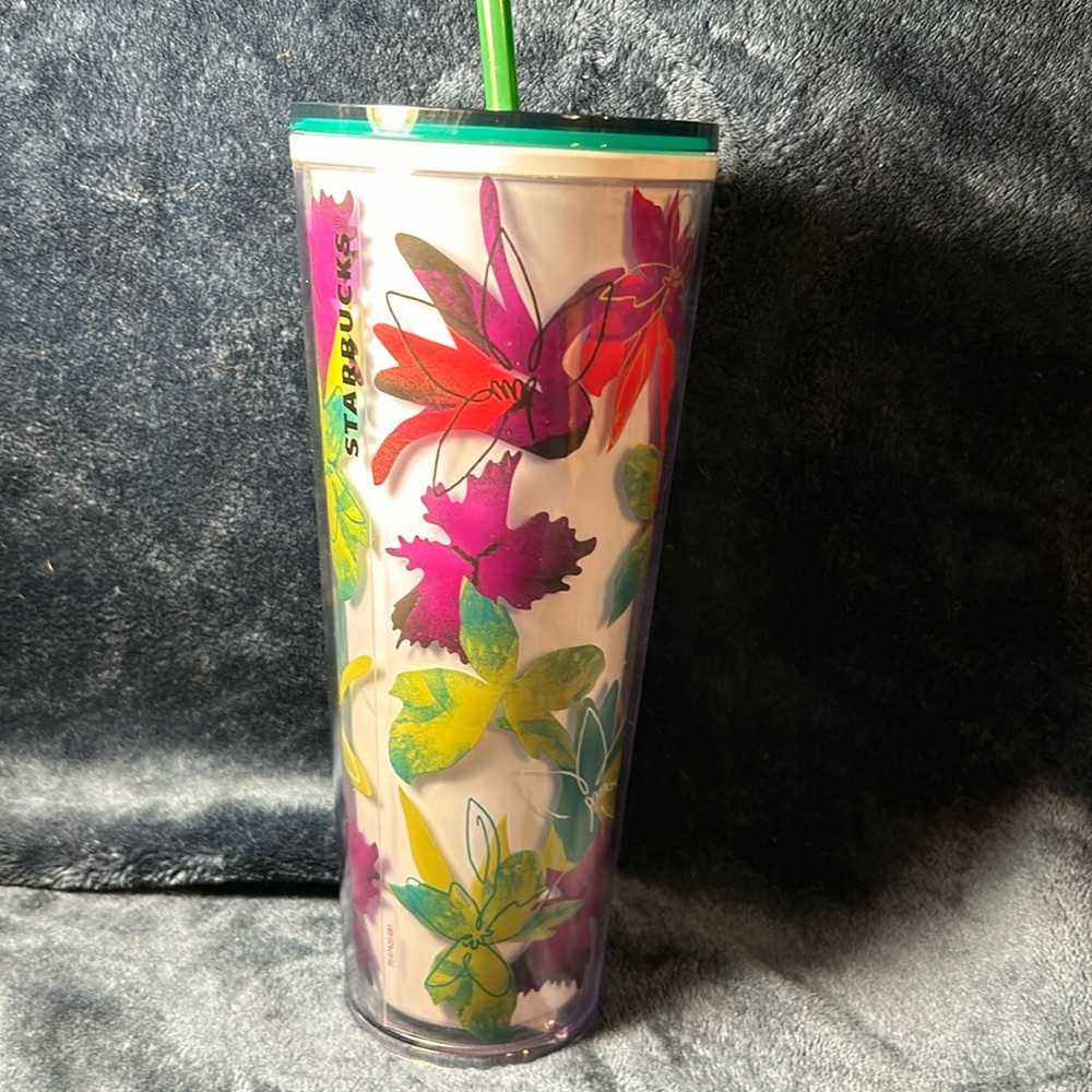 Starbucks Venti size tumbler with straw